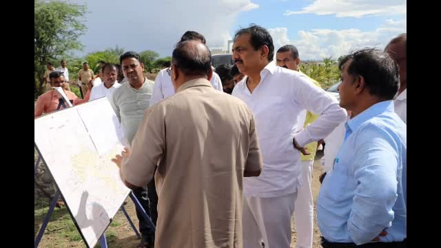 निंबवडे वितरिकेच्या बंदिस्त पाईपलाईन कामाची

पालकमंत्री जयंत पाटील यांनी केली पाहणी

       

       