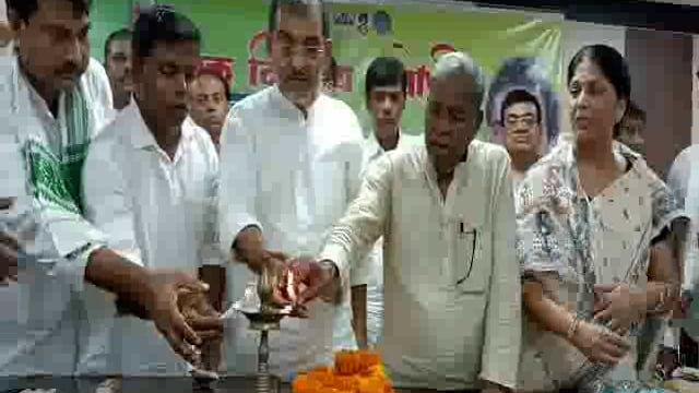 हिलसा में संगोष्ठीके दौरान पूर्व केंद्र मंत्री उपेन्द्रकुशवाहा ने कॉलेजियम सिस्टम पर उठाए सवाल