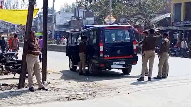 गुजरापुर मोड़ के समीप शराब व्यवसाई से बदमाशों ने लूटे 27 हजार, क्षेत्र में फैली सनसनी, पुलिस कर रही तहकीकात...