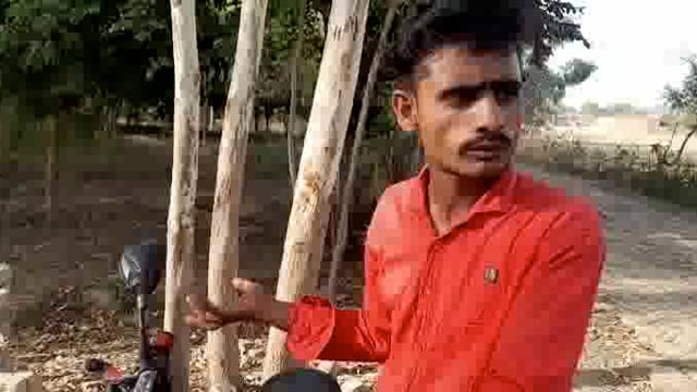 लहरपुर के भेलावा में पिछले कई वर्षों टूटी पड़ी कब्रिस्तान की बाउंड्री जिम्मेदार नहीं दे रहे ध्यान