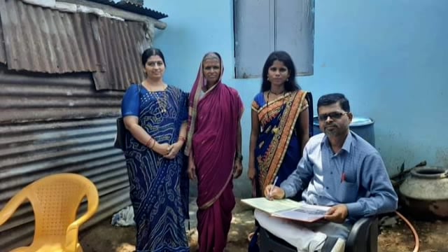 तीवटग्याळ जिल्हा परिषदेच्या प्राथमिक शाळेत प्रवेश आपल्या दारी उपक्रमाने सुरुवात