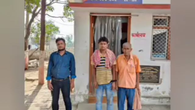 कर्नलगंज पुलिस ने पेश की मानवता की मिसाल चलती ट्रेन से गिरे व्यक्ति को इलाज कराकर परिवार जनों को किया सुपुर्द