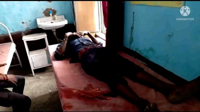 पहिया निकलने से हुए दुर्घटनाग्रस्त ट्रैक्टर पर सवार दो लोग गंभीर रूप से घायल।