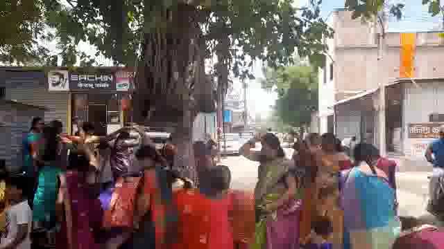 शहरात विविध ठिकाणी वट पौर्णिमा उत्साहात साजरी