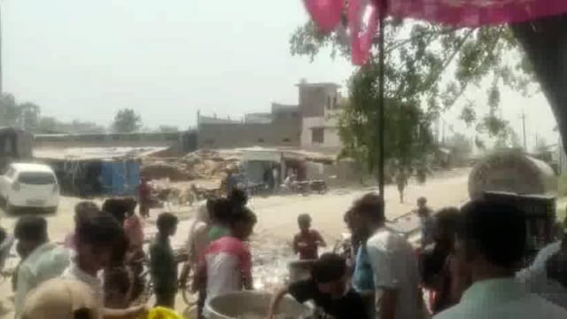 लहरपुर में जगह-जगह हुआ भव्य भंडारे का आयोजन भारी संख्या में उमड़ी श्रद्धालुओं की भीड़