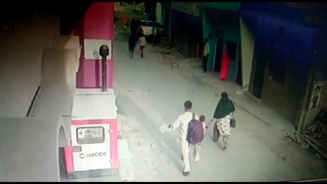 मनौरी में कोयला व्यापारी के मासूम बच्चे का अपहरण,मासूम के अपहरण की घटना CCTV कैमरे में होई कैद,पुलिस जांच में जुटी