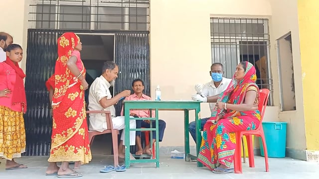 सामुदायिक स्वास्थ्य केंद्र में कोरोना जांच का शिविर का आयोजन