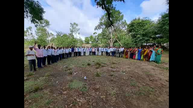आटपाडीतील शिक्षक बँक निवडणुकीच्या प्रचाराचा शुभारंभ

पुरोगामी सेवा मंडळ सांगली च्या पॅनलनी सिध्दनाथाचा आशिर्वाद घेऊन केल