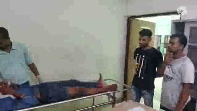 मोटरसाइकिल दुर्घटना ग्रस्त होनें से मौके पर दो सवार हुए जख्मी