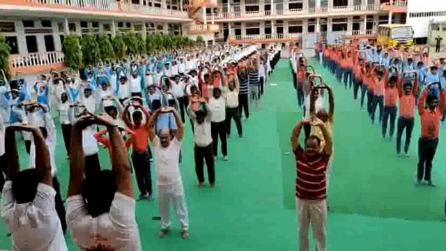 सीता इंटर कॉलेज परिसर में योग प्रशिक्षण नपा के द्वारा आयोजित किया गया