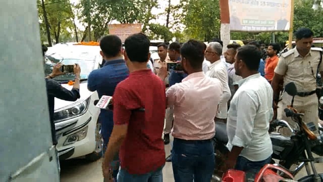 आज जम्ई में बिहार सरकार की सेवा सुशासन एवं कल्याण सभा से पंकज कुमार की रिपोर्ट