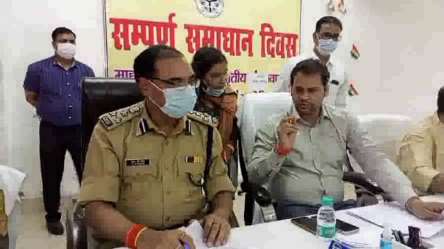 सरकारी कार्यालयों में कोई भी निजी व्यक्ति नहीं करेगा कार्य, डीएम अनुज सिंह ने जारी किया निर्देश...