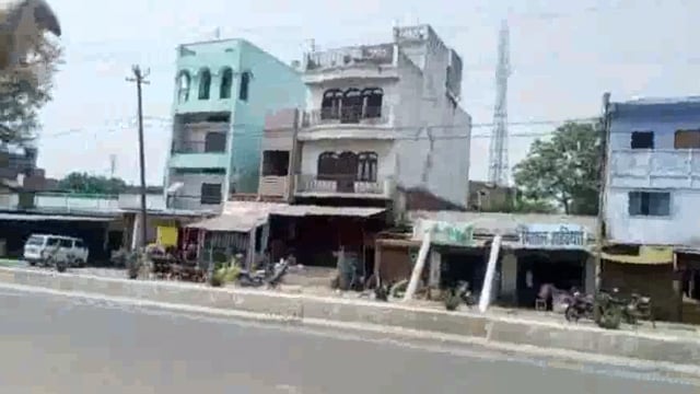 भयंकर गर्मी और तपिश के कारण महोली कस्बे की बाजार में पसरा रहा सन्नाटा...

