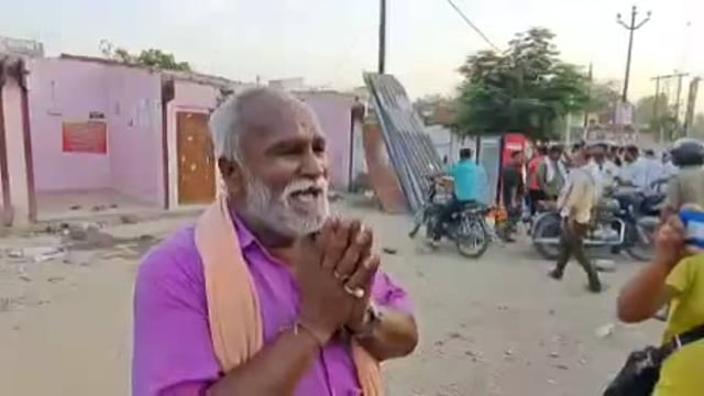 शहर में फिर चला अतिक्रमण हटाओ अभियान अंबेडकर चौराहे की कई बिल्डिंग हुई दोस्त