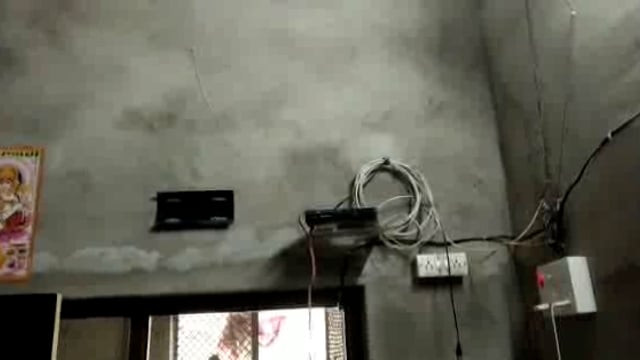 लालगंज थाना क्षेत्र के एक मकान से ताला तोड़कर घर में रखा हुआ सामान चोरों ने किया पार।