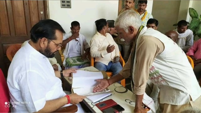 पयागपुर विधायक सुभाष त्रिपाठी ने जनता दरबार लगाकर सुनी समस्याएं