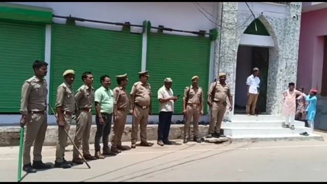 भरवारी सहित अन्य क्षेत्रो की मस्जिदों में एसपी हेमराज मीणा के निर्देशन पर तीसरी आंख की टीम कर रही है जिले में निगरानी