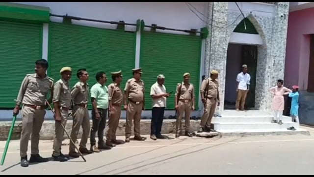 भरवारी सहित अन्य क्षेत्रो की मस्जिदों में एसपी हेमराज मीणा के निर्देशन पर तीसरी आंख की टीम कर रही है जिले में निगरानी