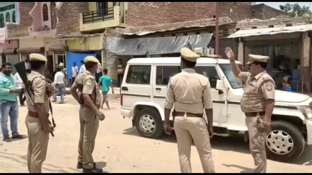 भरवारी सहित अन्य क्षेत्रो की मस्जिदों में एसपी हेमराज मीणा के निर्देशन पर तीसरी आंख की टीम कर रही है जिले में निगरानी