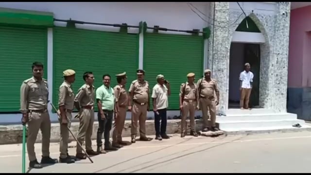 भरवारी सहित अन्य क्षेत्रो की मस्जिदों में एसपी हेमराज मीणा के निर्देशन पर तीसरी आंख की टीम कर रही है जिले में निगरानी