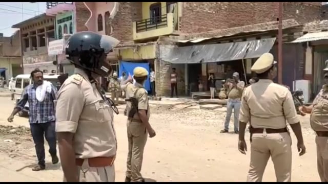 भरवारी सहित अन्य क्षेत्रो की मस्जिदों में एसपी हेमराज मीणा के निर्देशन पर तीसरी आंख की टीम कर रही है जिले में निगरानी