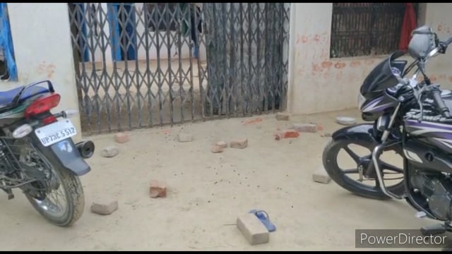 बारातियों ने शिक्षक व परिजनों को पीटा अस्पताल में भर्ती