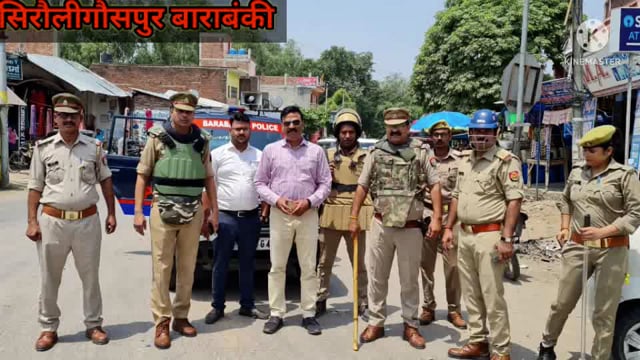 जुम्मे की नमाज को लेकर सिरौलीगौसपुर में स्थानीय प्रशासन रहा सतर्क लोगों से शांति व्यवस्था बनाए रखने की की गई अपील 