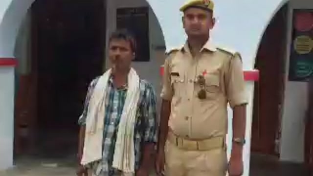पुलिस अधीक्षक संतोष कुमार मिश्रा के निर्देशन में थाना नवाबगंज अध्यक्ष ने अभियान चलाकर तीन अभियुक्तों को किया गिरफ्तार