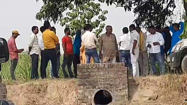 खेत बंटवारे को लेकर ग्राम पंचायत चौकड़िया में हुआ विवाद किसान क्लब अध्यक्ष ने कराया मामले को शांत