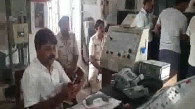 अग्निपथ योजना के विरोध में जमकर हुआ बबाल,इस्लामपुर स्टेशन पर खड़ी ट्रेन को फूंका