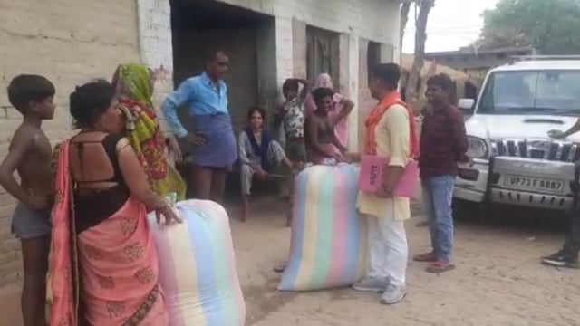 दौलतपुर कसार गांव में गौशालाओं में भूसे की किल्लत को देखते हुए ग्राम प्रधान ने अभियान चलाकर भूसा किया एकत्रित