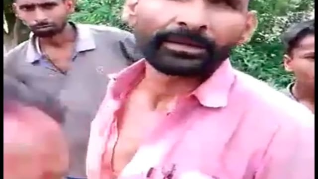 घटमापुर गांव के पास महिला से लूट कर भाग रहे बदमाशों को ग्रामीणों ने पकड़कर पीटा,पुलिस के के किया हवाले