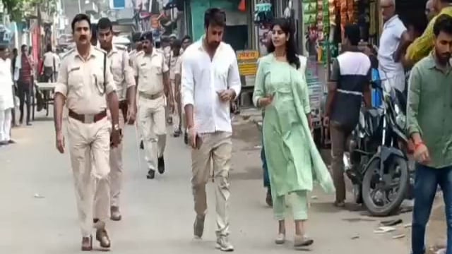 हिलसा में प्रशासन के द्वारा निकाली गई फ्लैग मार्च,लोगो से की शांति की अपील