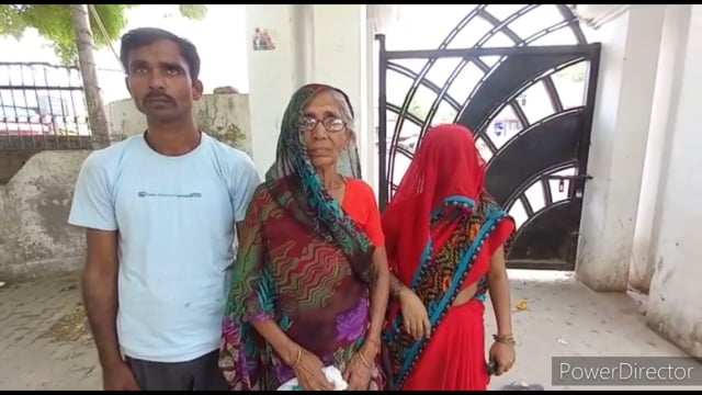 दबंगों ने घर में घुसकर महिला सहित तीन को पीटा