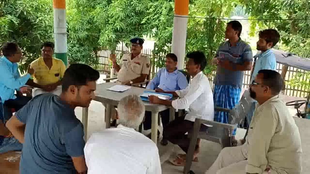 भूमि विवाद के निपटारे को लेकर हसनगंज थाना में लगा जनता दरबार, 12 मामलों पर हुई सुनवाई