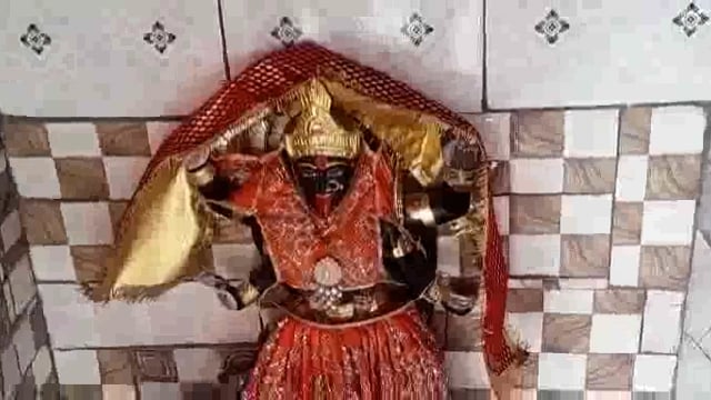 लहरपुर के महजिदीया टांडा सालार में काली माता के मंदिर में हुई चोरी, पुलिस को दी तहरीर,4 दिन बीतने के बाद भी पुलिस बेखबर