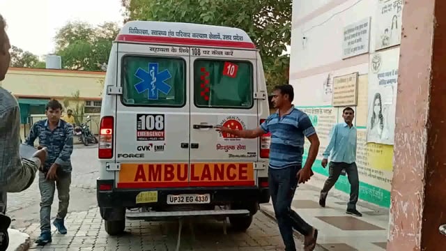 महुआ गांव में जमीनी विवाद पर सोते समय मां बेटी पर कुल्हाड़ी से हमला बेटी की घटनास्थल पर मौत मां ने अस्पताल में तोड़ा दम।