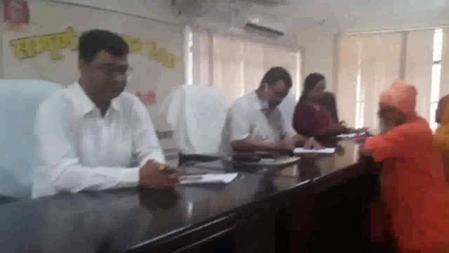 तहसील सभागार में आयोजित संपूर्ण समाधान दिवस में 82 शिकायतों में से 5 का हुआ मौके पर निस्तारण