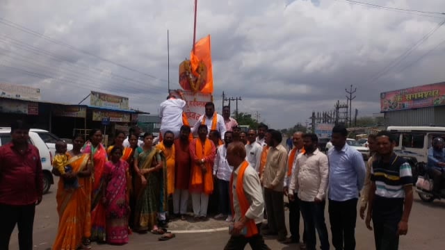 बाळासाहेब ठाकरे चौक येथे शिवसैनिकांनी केला शिवसेनेचा 56 वा वर्धापनदिन साजरा