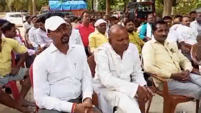 भारत बंद आह्वाहन एवं युवाओं को जागरुक करने के उद्देश्य से सीओ अमन सिंह की मौजूदगी में आयोजित हुई महोली कोतवाली में बैठक