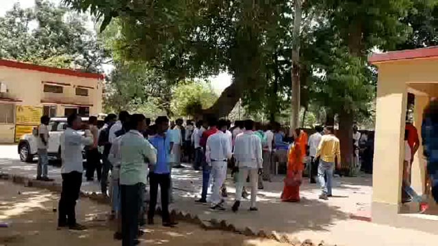 सीतापुर के ब्लाक महमूदाबाद सभागार में क्षेत्र पंचायत बोर्ड बैठक ब्लाक प्रमुख मुकेश वर्मा की अध्यक्षता में सम्पन्न हुई।