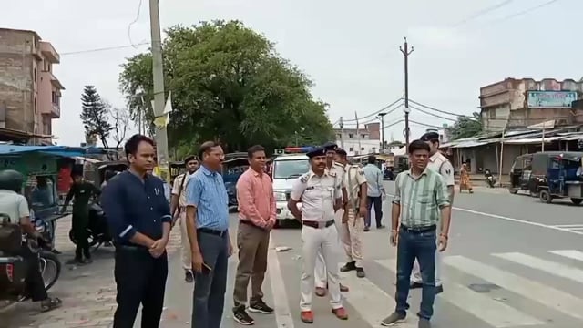 अग्नीपथ योजना को लेकर हो रहे विरोध को देखते हुए स्थानीय प्रशासन सतर्क चप्पे-चप्पे पर पुलिस बल की तैनाती