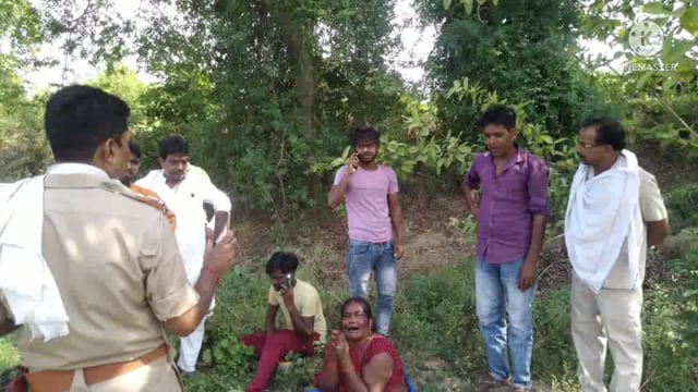 बदोसराय की शारदा सहायक नहर के पास संदिग्ध परिस्थितियों में संविदा विद्युत कर्मी का पेड़ से लटकता मिला शव 