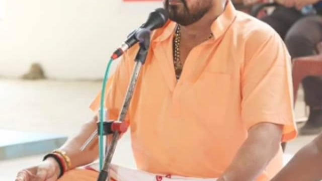 नंदिनी नगर महाविद्यालय में सांसद कैसरगंज बृजभूषण शरण सिंह ने योग कर फिट रहने का दिया संदेश