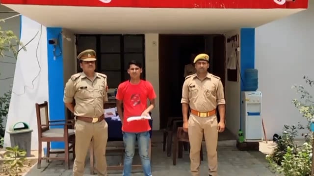 रामपुर कला पुलिस ने एक टॉप टेन अपराधी को अवैध तमंचा व कारतूस के साथ गिरफ्तार कर जेल भेजा