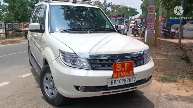 मुंगेर डीआईजी संजय कुमार, एसपी जेजे रेडी बुधवार को हवेली खड़गपुर एसडीपीओ कार्यालय का निरीक्षण किया 