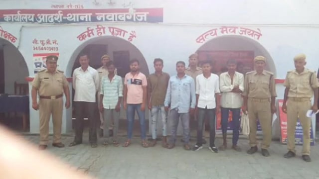 थाना नवाबगंज अपराध एवं अपराधियों के विरुद्ध अभियान चलाकर 8 लोगों को किया गया शांतिभंग में गिरफ्तार