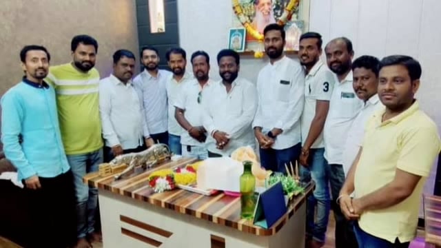 युवक काँग्रेसचे जिल्हा अध्यक्ष विजय निटूरे यांचा सत्कार