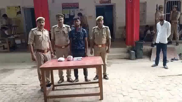 लहरपुर पुलिस के द्वारा निर्माणाधीन गेट के निकट से प्रतिबंधित टेबलेट व चोरी के माल के साथ एक अभियुक्त को गिरफ्तार किया 
