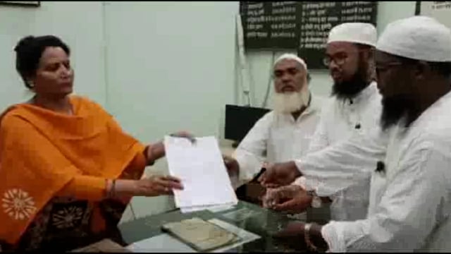 नूपुर शर्मा की गिरफ्तारी के लिए जमीयत उलेमा फलका ने बीडीओ को सौंपा ज्ञापन
